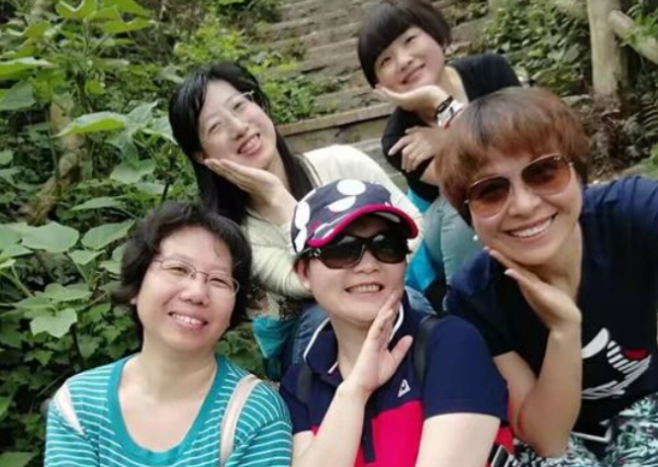 他们，她们，来自它们的区别