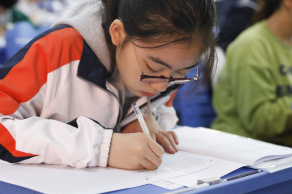 请问一般 初中、高中、大学的开学时间 和毕业时间 具体一点 谢谢