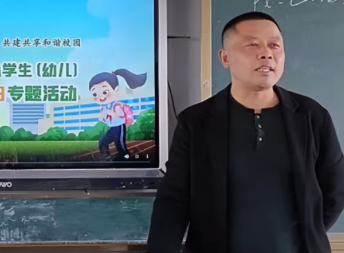灵璧县了谓饭酸谓验渔沟中学校长吴恒卫简介