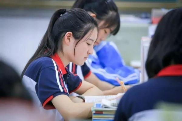 高考14位考生术号怎么查
