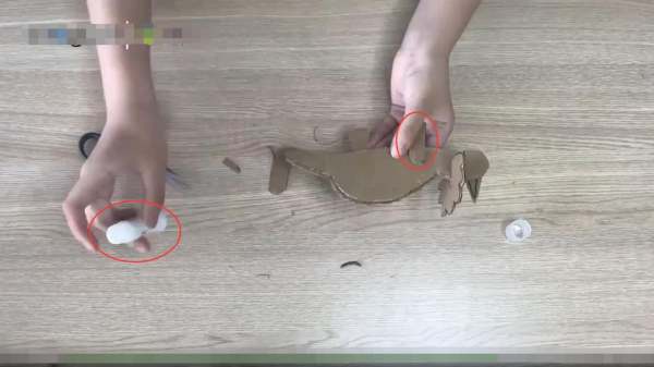 废纸盒制作恐龙手工