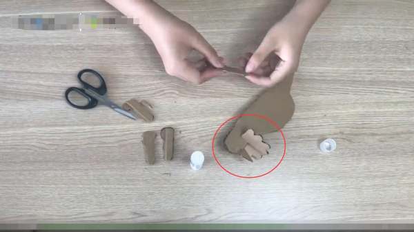 废纸盒制作恐龙手工