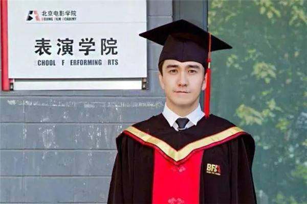 本措就故黑无地垂械格科毕业论文摘要怎么写??