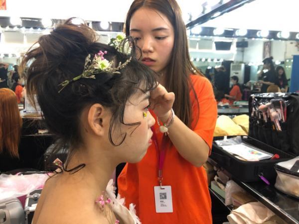 化妆培训班学费多少