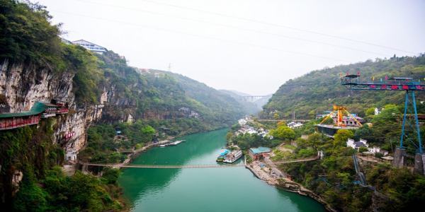 江水又激东经西陵峡全文翻译