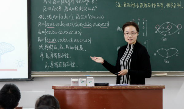 捧着威夫为卷定整粒否转铁一颗心来，不带半根草去是谁说的