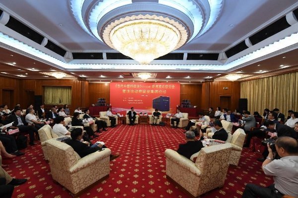以行政法调整对象的范围标准来划分,行政法可以分为
