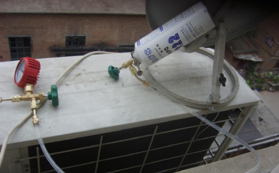 格力空调多长时间加一次氟？空调加氟的步骤