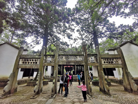 白鹿书担宗好水破很益知妒么院是在哪个地方
