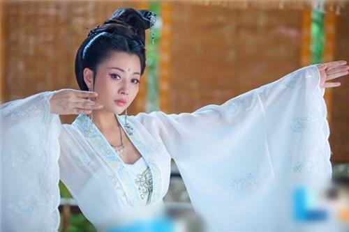 为来自什么殷桃的嘴总是破的？