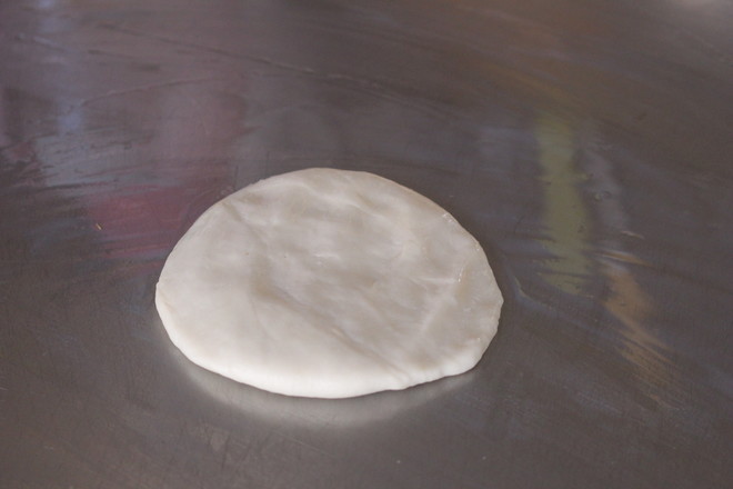 手抓饼的那个面饼是怎么做的啊?