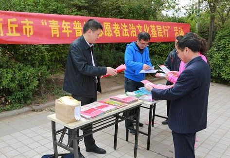 公务员两年基层工作经验指什么？