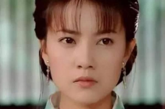 游走贤妻良母和冷血杀手之间的女子“柳生飘絮”，为何最后悲惨自尽？