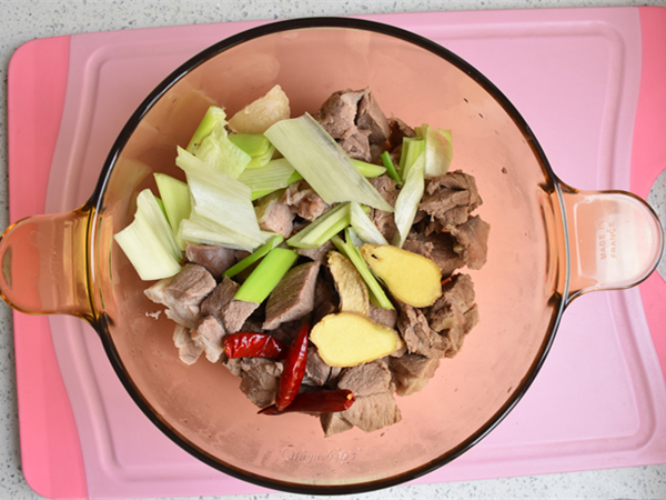 羊肉火锅的做法及配料