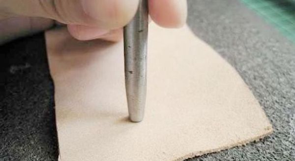 铆钉扇的铆钉应该怎么拆？拆了以后应该怎么装上？