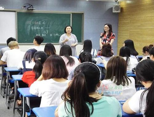 孩子自卑不自信怎么办？如何培养孩子的自信心？