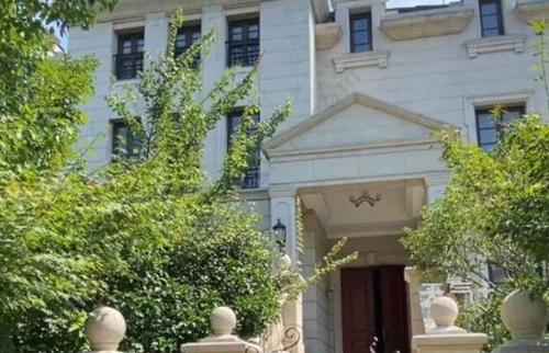 “女主睡在我家床”案一审判决，案件中哪些信息值得关注？