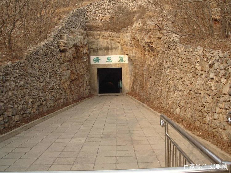 刘胜墓中发现石磨，磨旁的神秘骨架是什么动物？