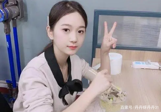 厂妹逆袭成富豪，身价78亿超董明珠，少女董事长张曼如骗过多少人？