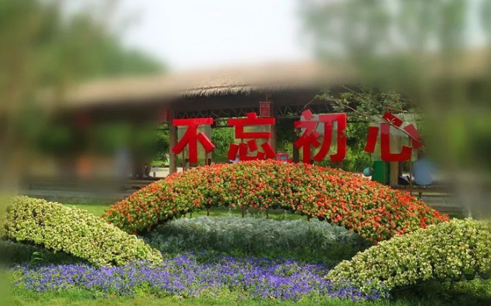 十八大报告指出全面加强党的思想建设 组织建设 作风建设 反腐倡廉建设 制度建设 。如何加强这些建设？