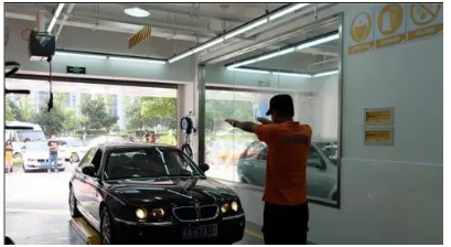 洗车店里的洗车流程？