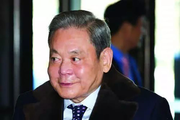 韩国经济由3大财阀支撑，分别是哪几个财阀？