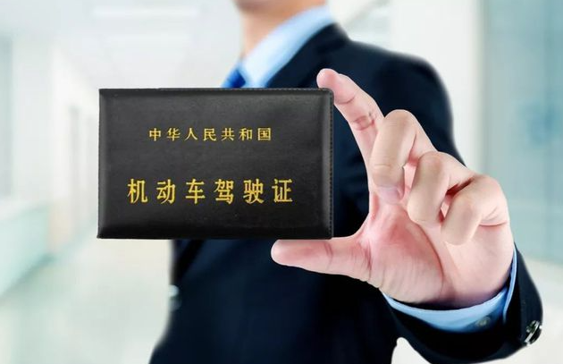 龙东大道1920号浦东新区交通警察支队办理外地驾驶证到期更换么？