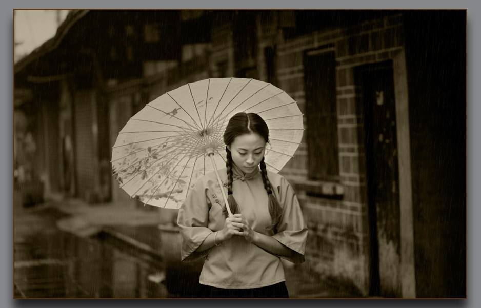 戴望舒《雨巷》的原文。