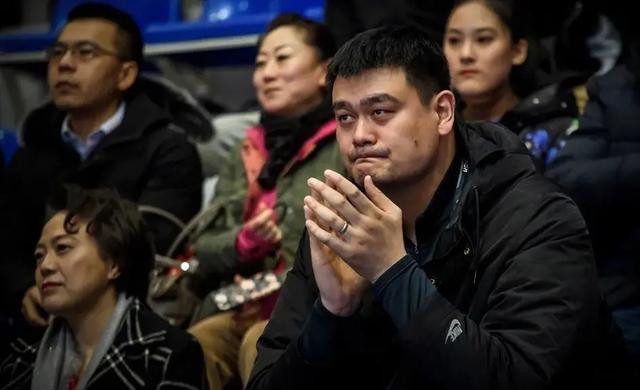 中国女篮像邵婷、韩旭这样的女篮国手，年薪大概有多少？