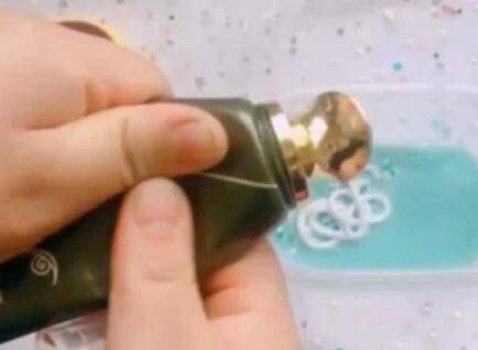沐浴露和牙膏怎么做起泡胶